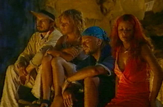Кадры из ТВ шоу Последний герой (2001)