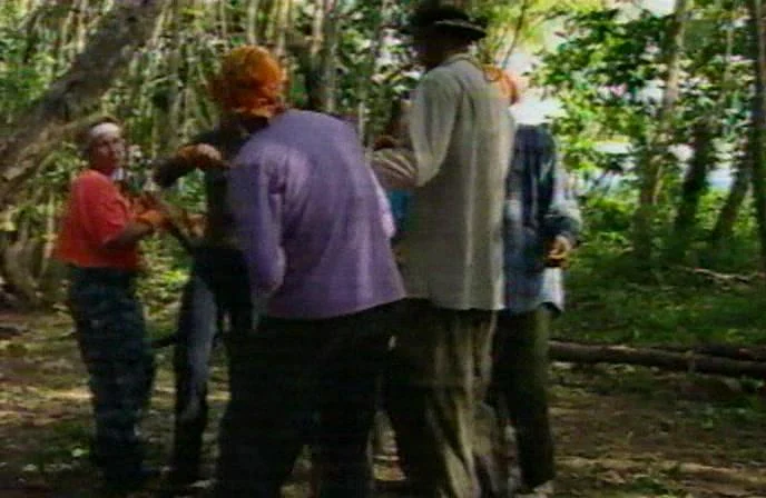 Кадры из ТВ шоу Последний герой (2001)